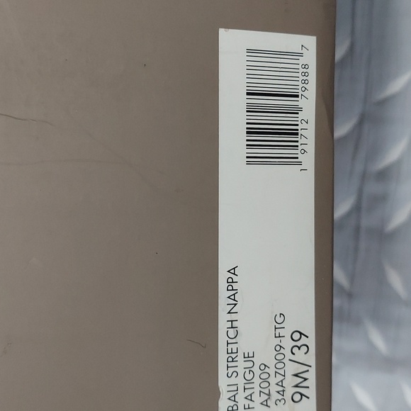 BCBG black gently used heels - Picture 3 of 4